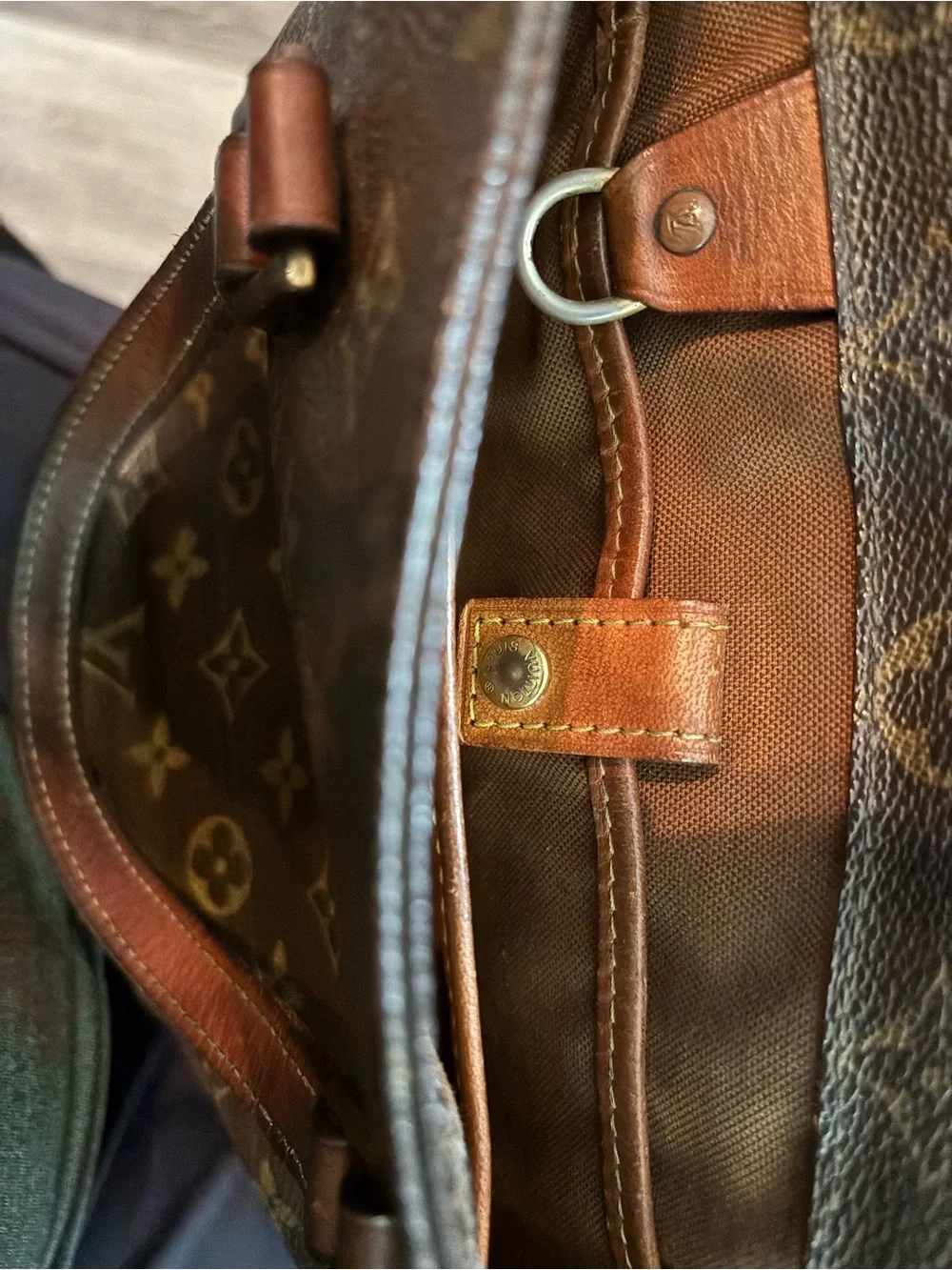 Authentic Louis Vuitton Monogram Vavin PM Tote Bag - Picture 14 of 16